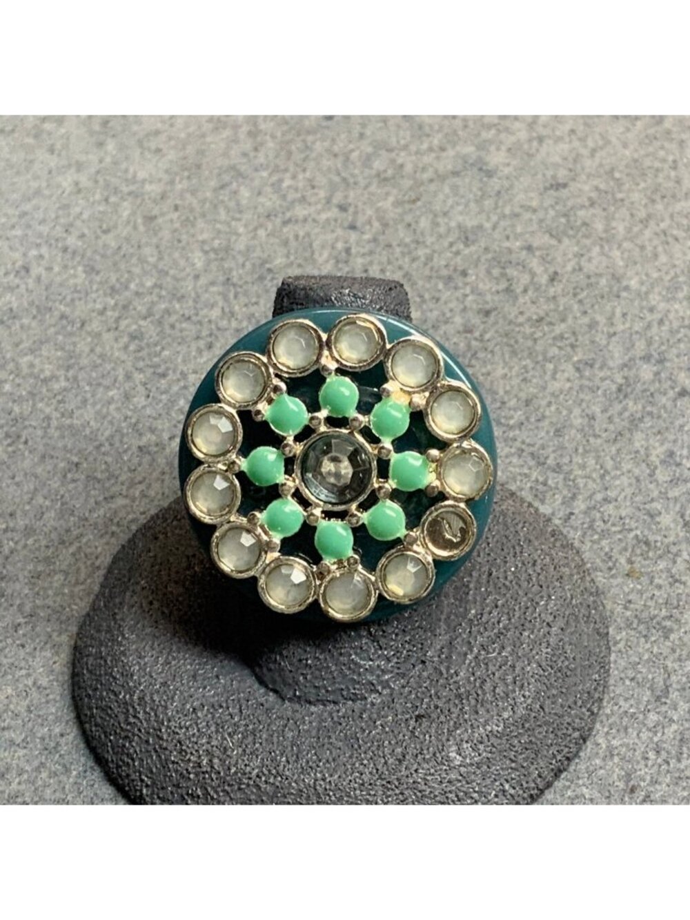 Rhinestone Sparkle Ring Size 8 As Is Blue Green Turquoise Glam Bling Bold Retro